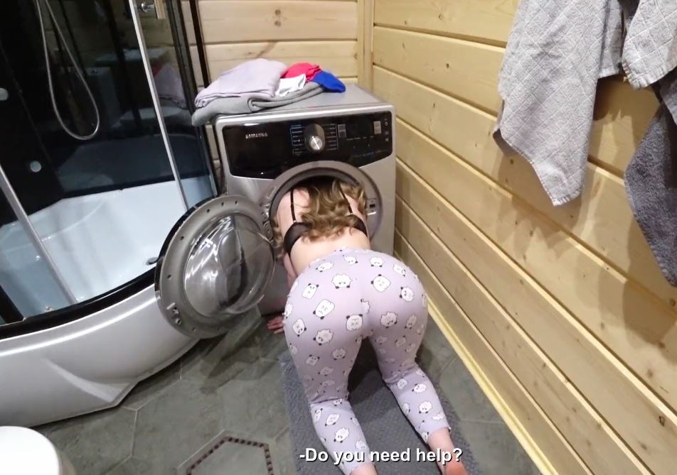 Fucking her stepsister stuck in the washing machine